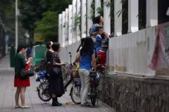 有毒物質(zhì)超標20倍 深圳小學“毒跑道”被責令鏟除